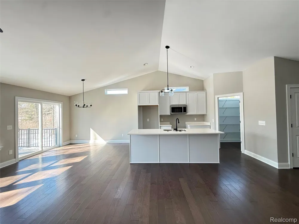 1085 Camellia Circle #32 Marion Township, MI 48843