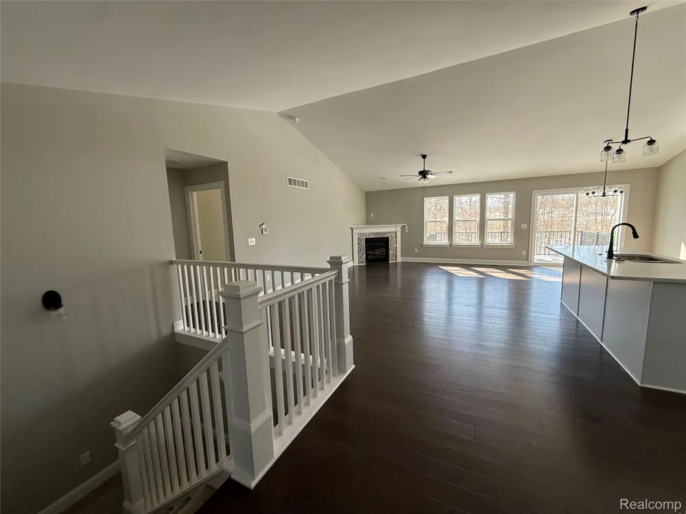 1085 Camellia Circle #32 Marion Township, MI 48843