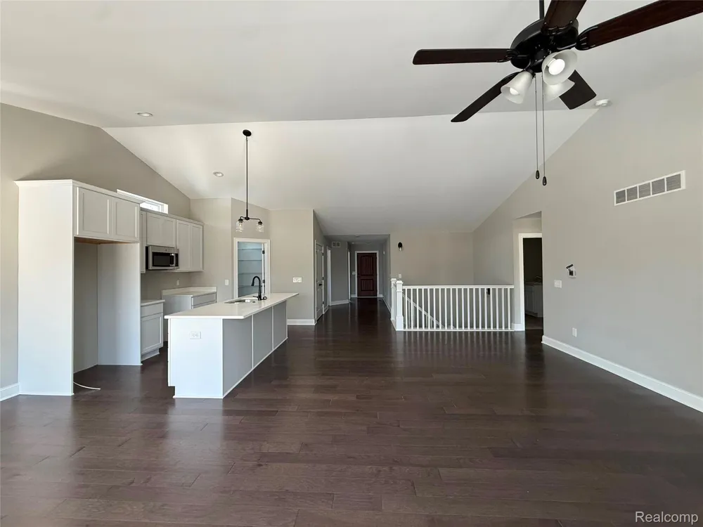 1085 Camellia Circle #32 Marion Township, MI 48843