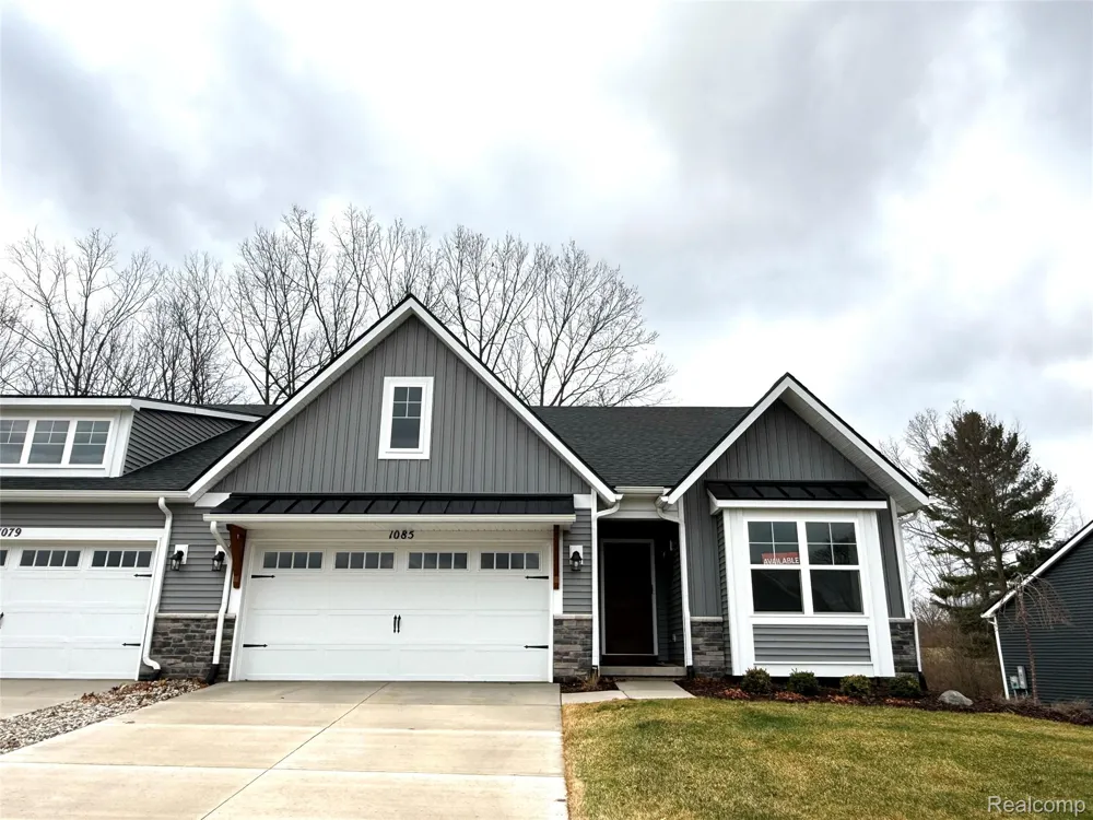 1085 Camellia Circle #32 Marion Township, MI 48843