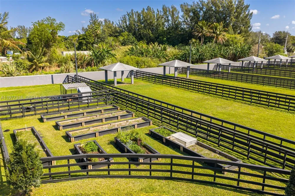 2625 SW 148th Ave Davie, FL 33331