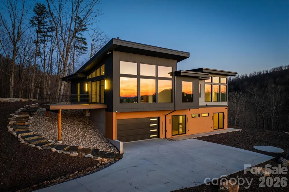 463 Summit Trail Nebo, NC 28761