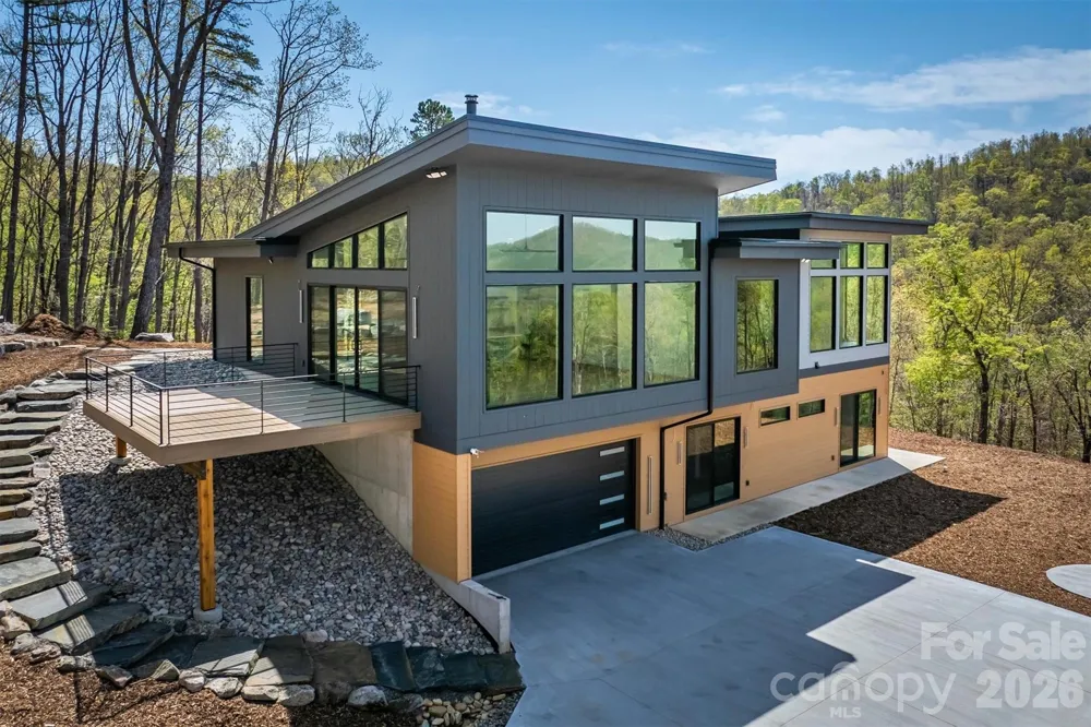 463 Summit Trail Nebo, NC 28761