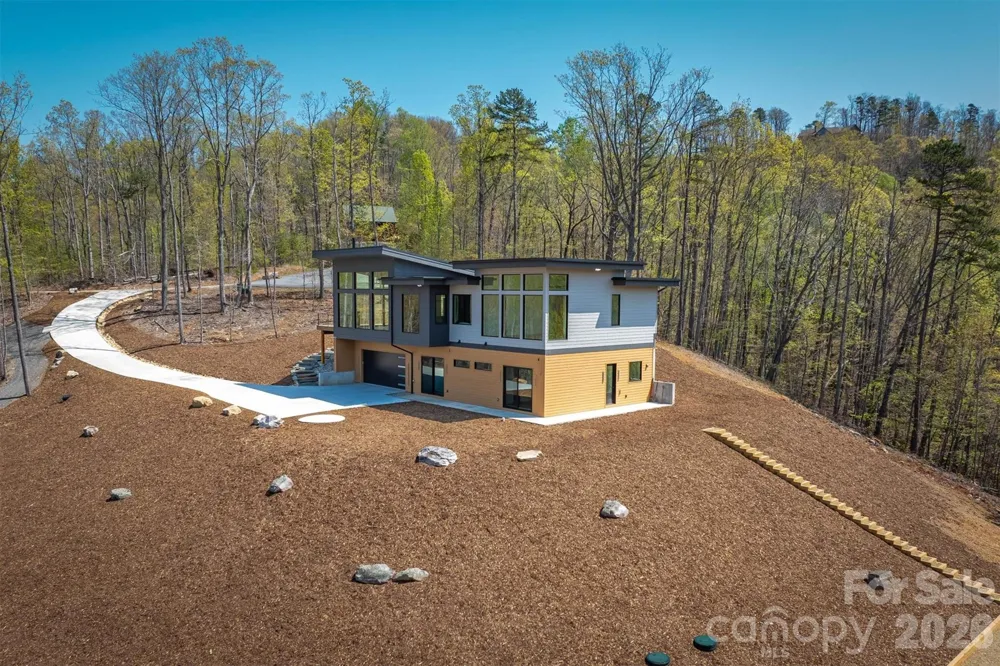 463 Summit Trail Nebo, NC 28761