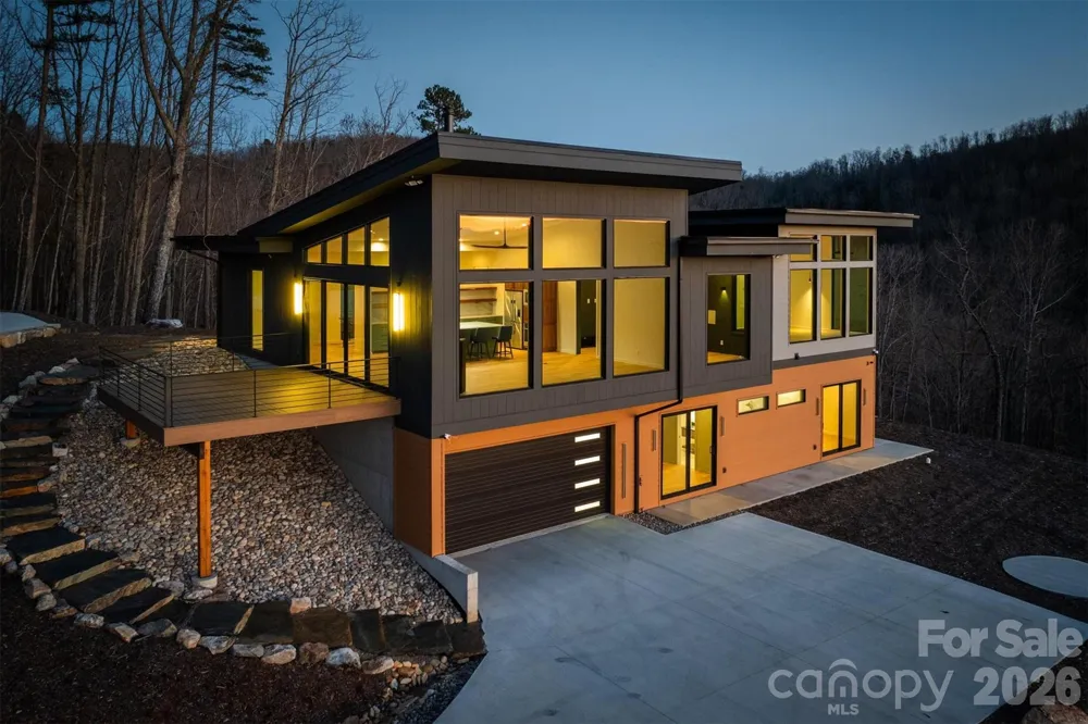 463 Summit Trail Nebo, NC 28761