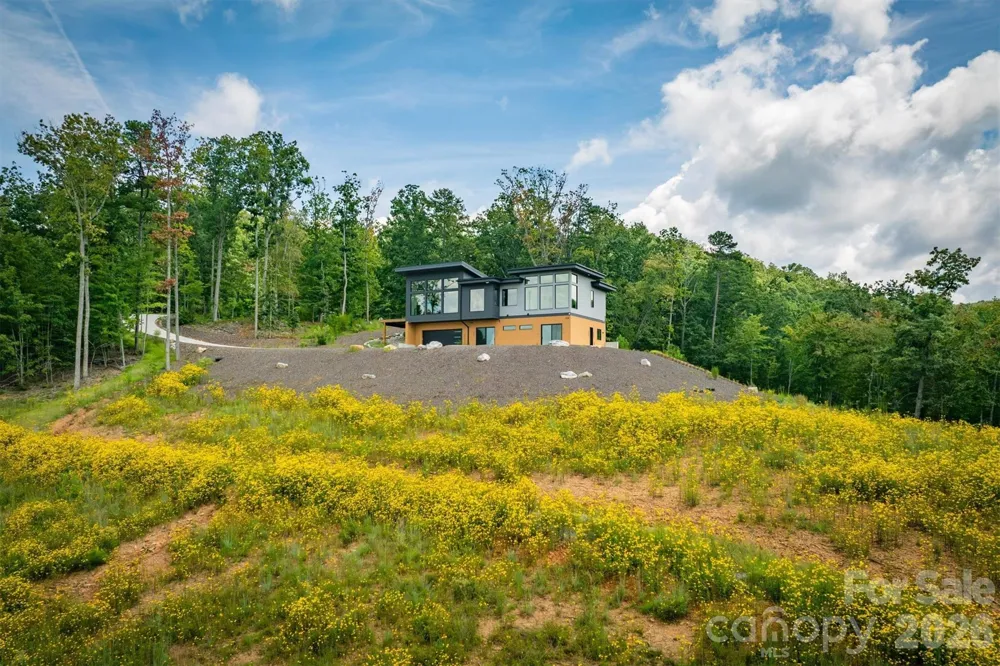 463 Summit Trail Nebo, NC 28761