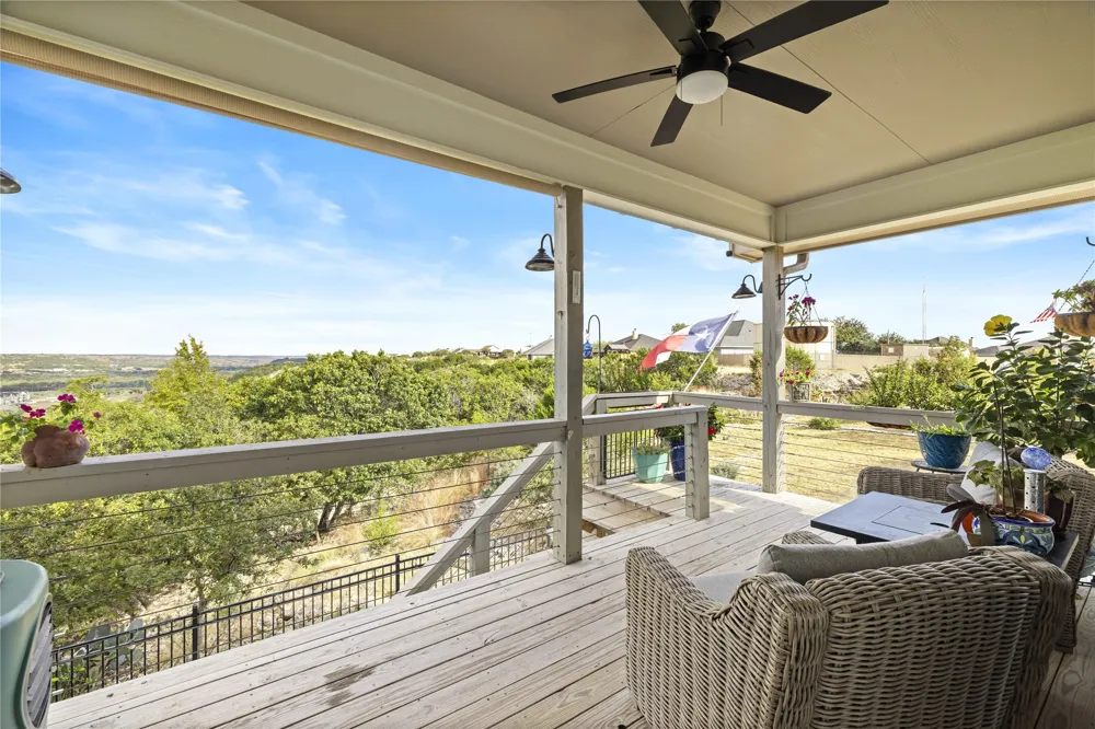 1057 Roanoke Lane Kerrville, TX 78028