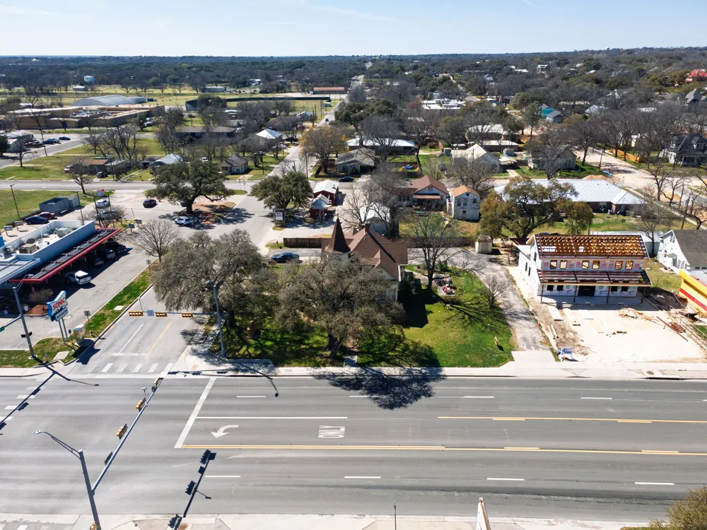 606 S Key Avenue Lampasas, TX 76550