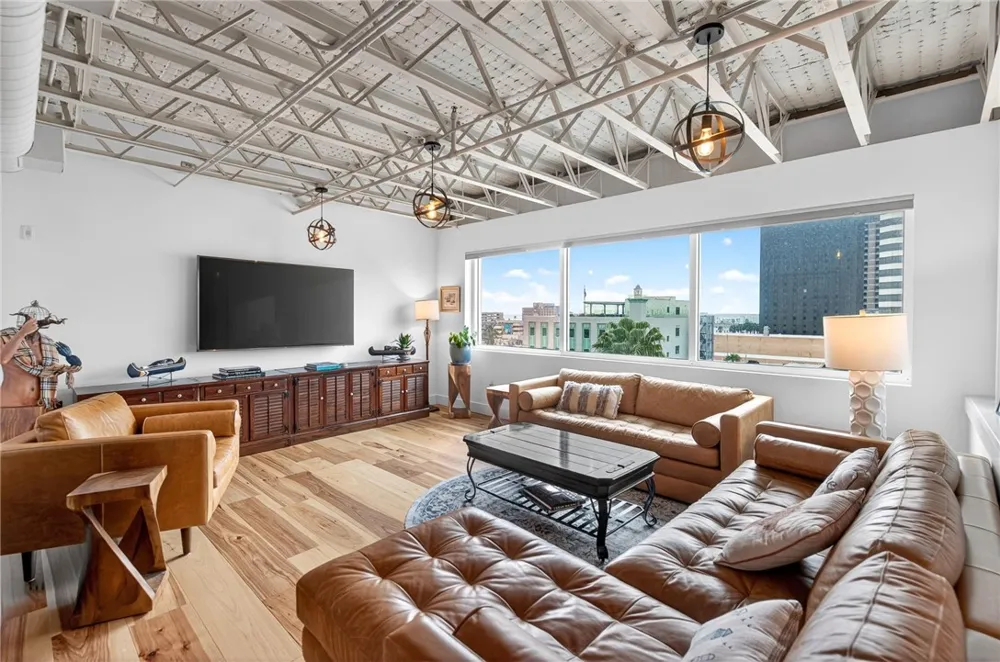 901 Upper Broadway Street #501 Corpus Christi, TX 78401