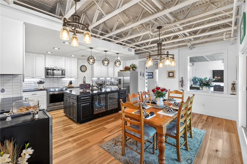 901 Upper Broadway Street #501 Corpus Christi, TX 78401