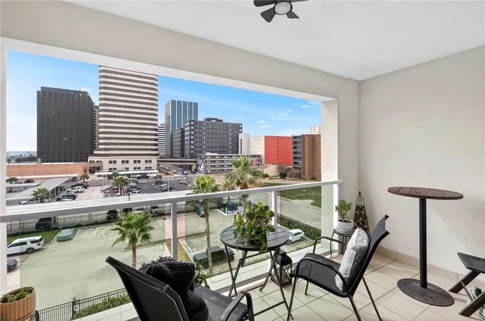 901 Upper Broadway Street #501 Corpus Christi, TX 78401