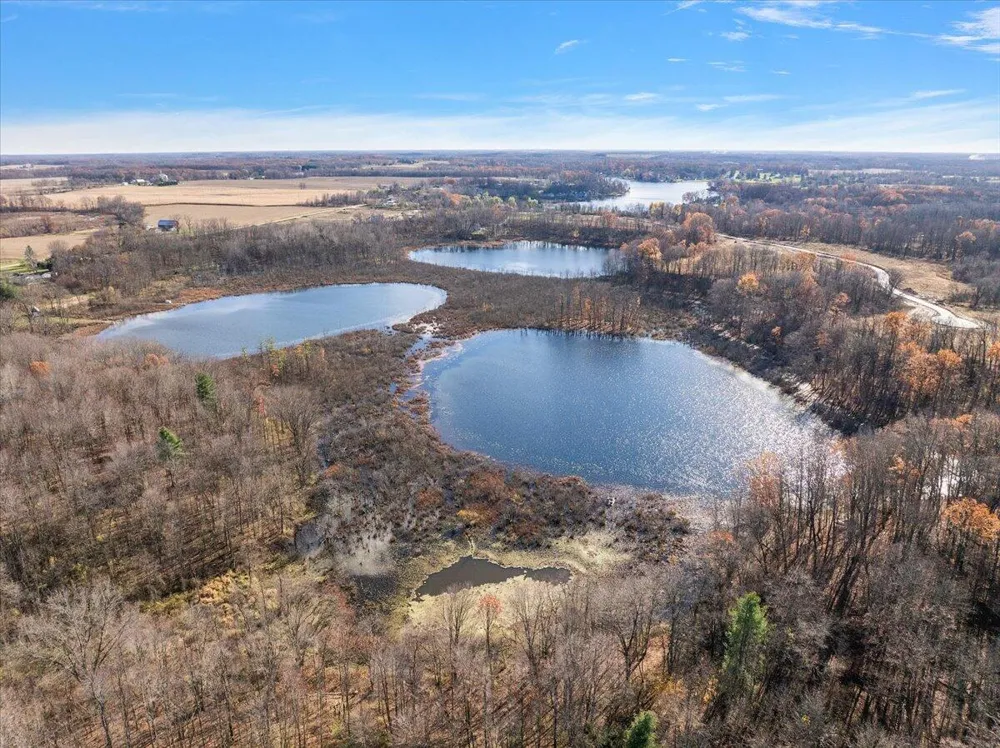 8269 Casner Lake Drive NE Belding, MI 48809