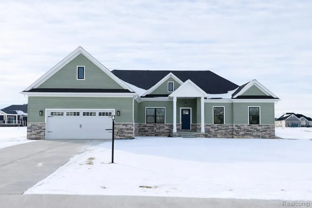 1 Timber Trail Tyrone Township, MI 48430