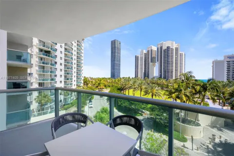 19370 Collins Ave #507