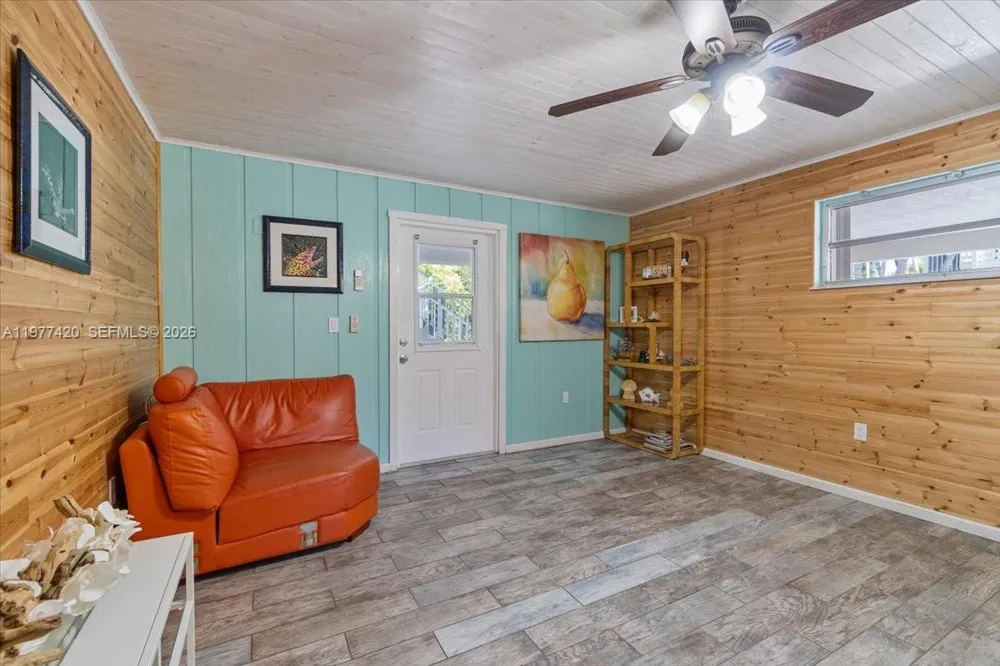 29051 Magnolia Ln Big Pine, FL 33043