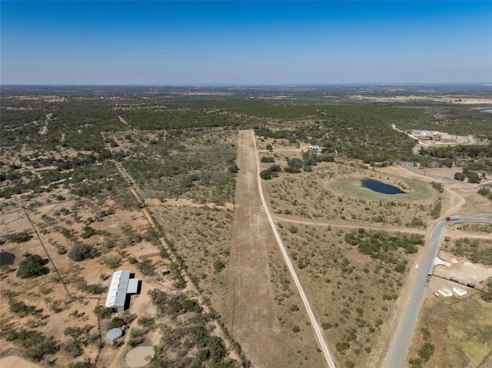 1033 Flying X Road Spicewood, TX 78669
