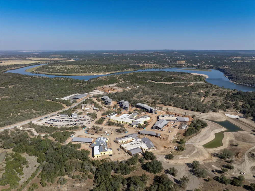 1033 Flying X Road Spicewood, TX 78669