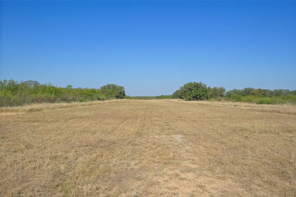 1033 Flying X Road Spicewood, TX 78669
