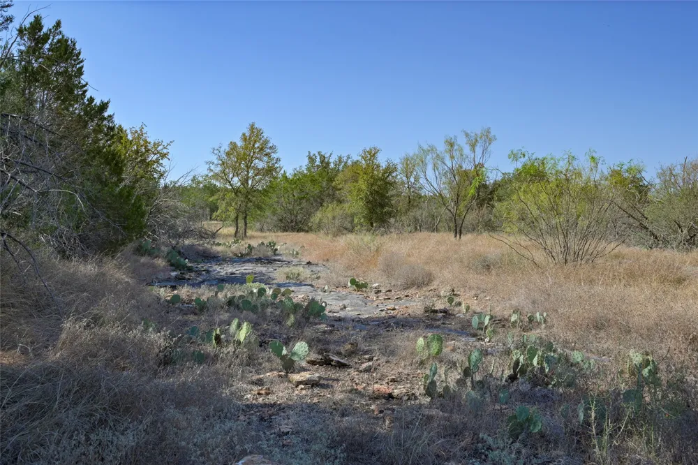1033 Flying X Road Spicewood, TX 78669
