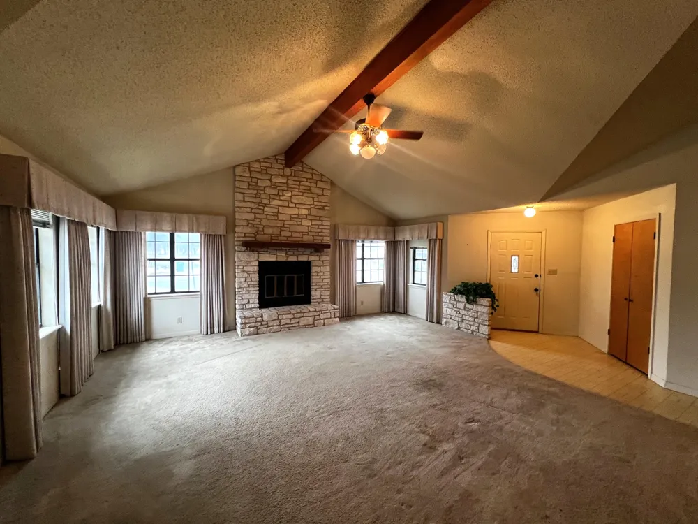 180 Steven Court La Grange, TX 78945