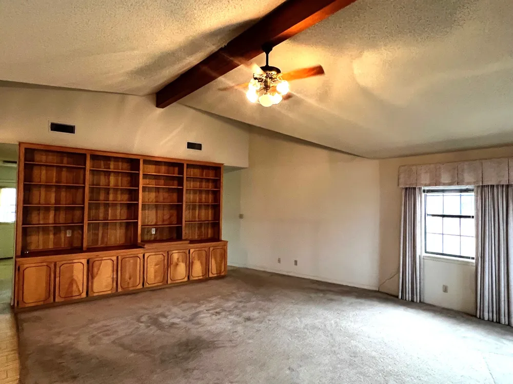 180 Steven Court La Grange, TX 78945