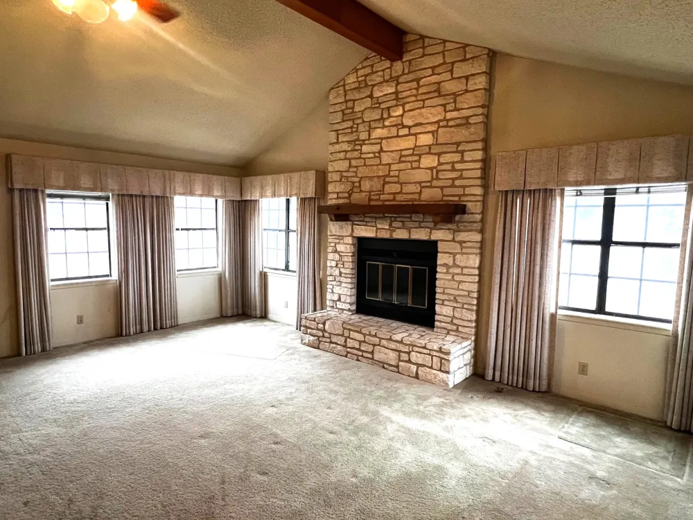 180 Steven Court La Grange, TX 78945