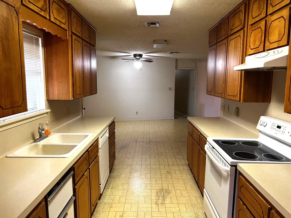 180 Steven Court La Grange, TX 78945