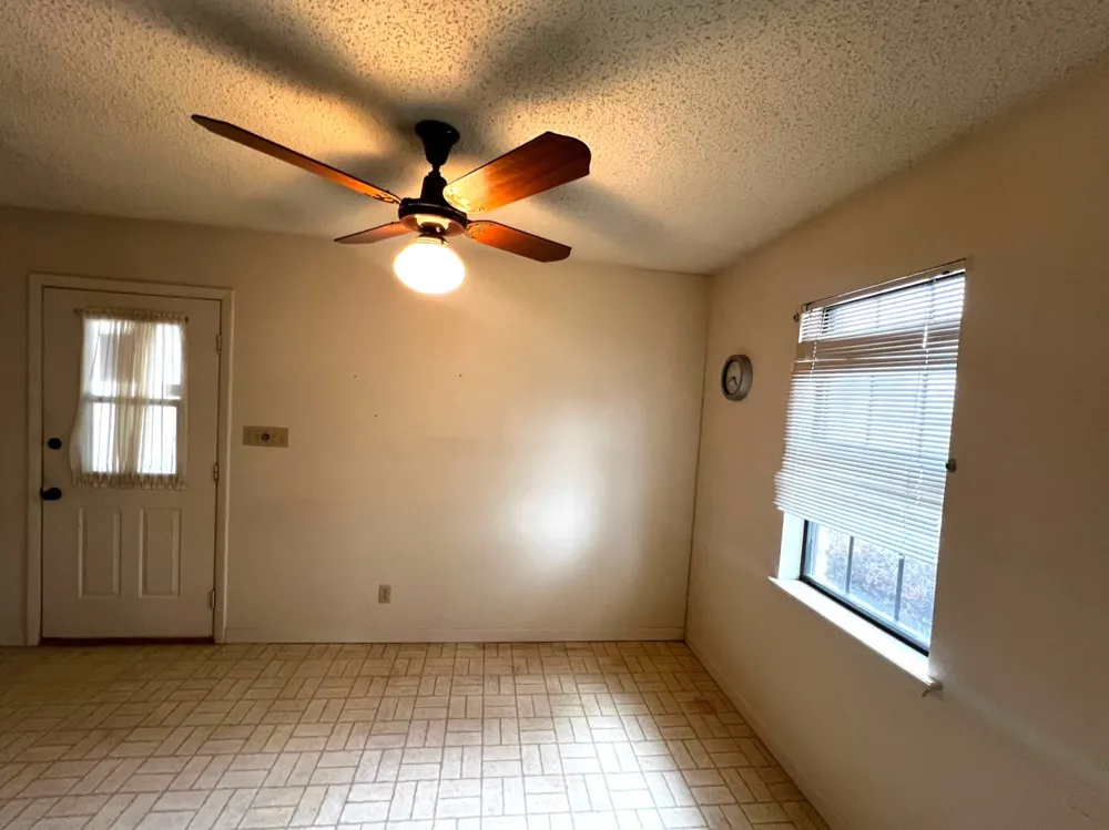180 Steven Court La Grange, TX 78945