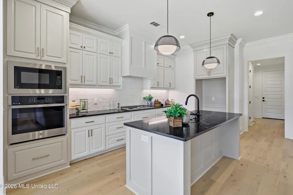 200 Bronson Bend Flowood, MS 39232