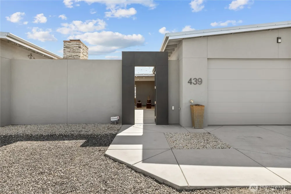 439 Airport Way SW Mattawa, WA 99349