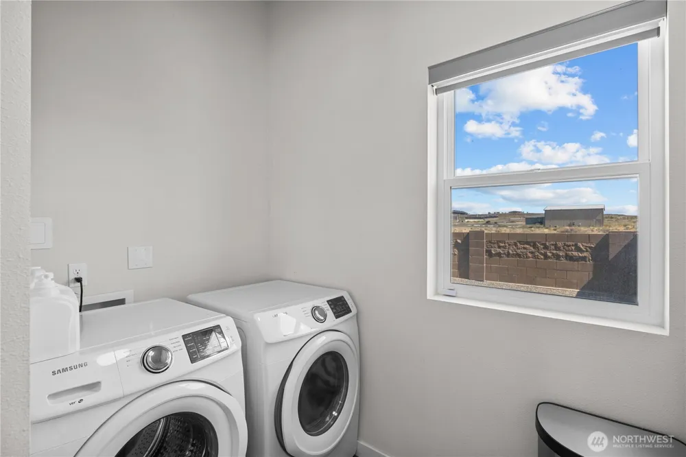 439 Airport Way SW Mattawa, WA 99349