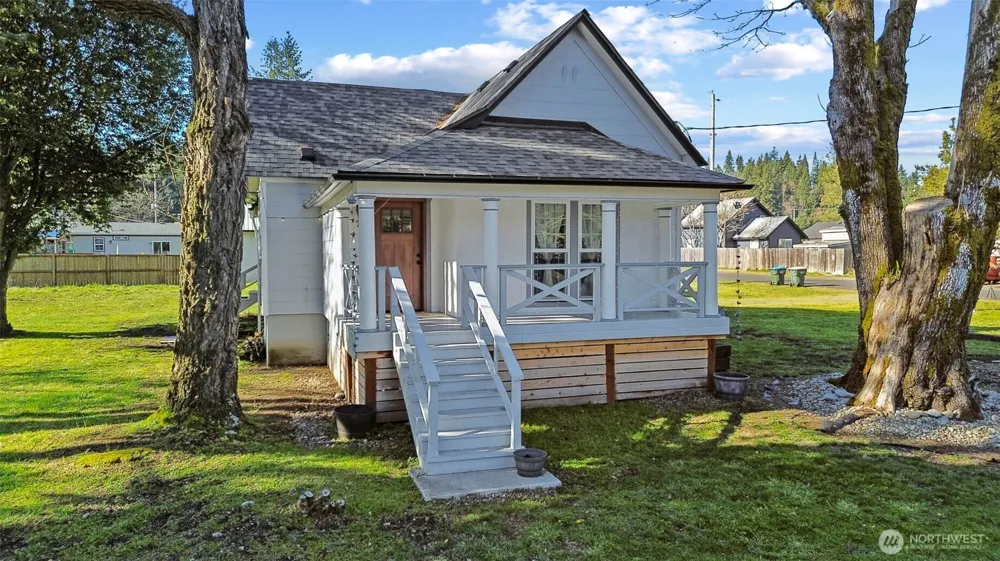 203 E 6th St Bucoda, WA 98530