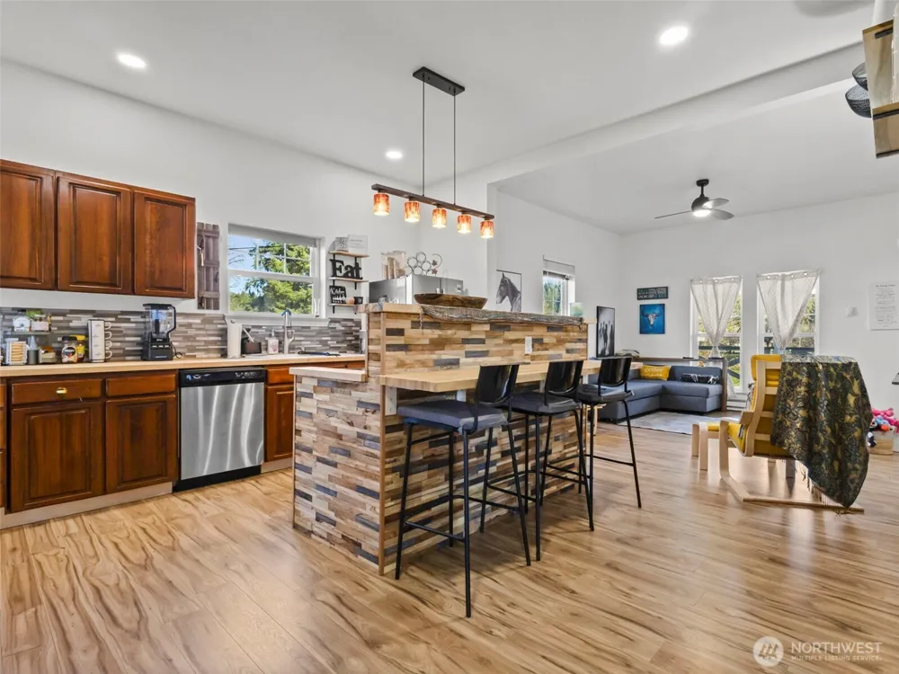 203 E 6th St Bucoda, WA 98530