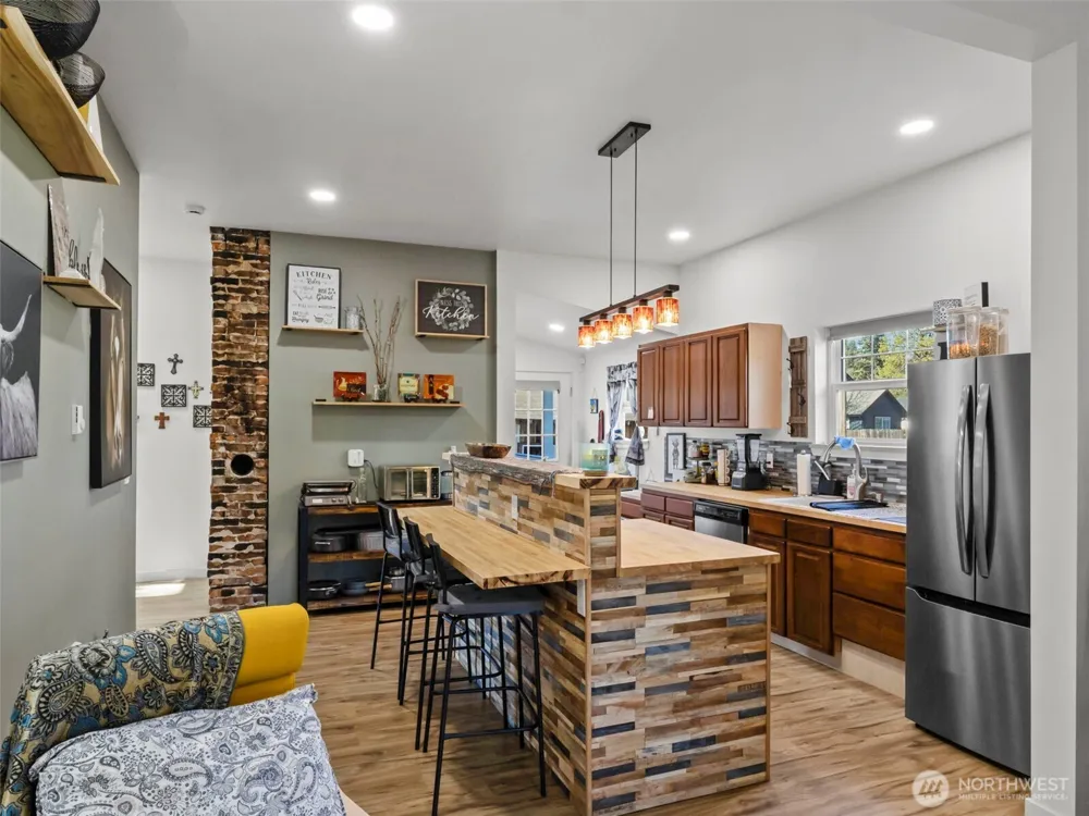 203 E 6th St Bucoda, WA 98530