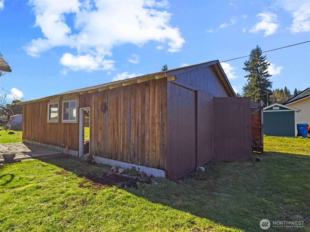 203 E 6th St Bucoda, WA 98530