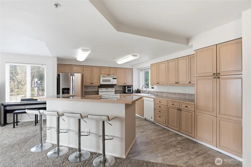 15020 Bothell Way NE #406 Lake Forest Park, WA 98155