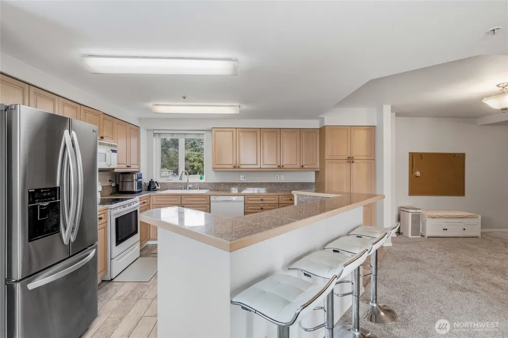 15020 Bothell Way NE #406 Lake Forest Park, WA 98155