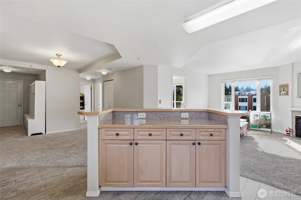 15020 Bothell Way NE #406 Lake Forest Park, WA 98155