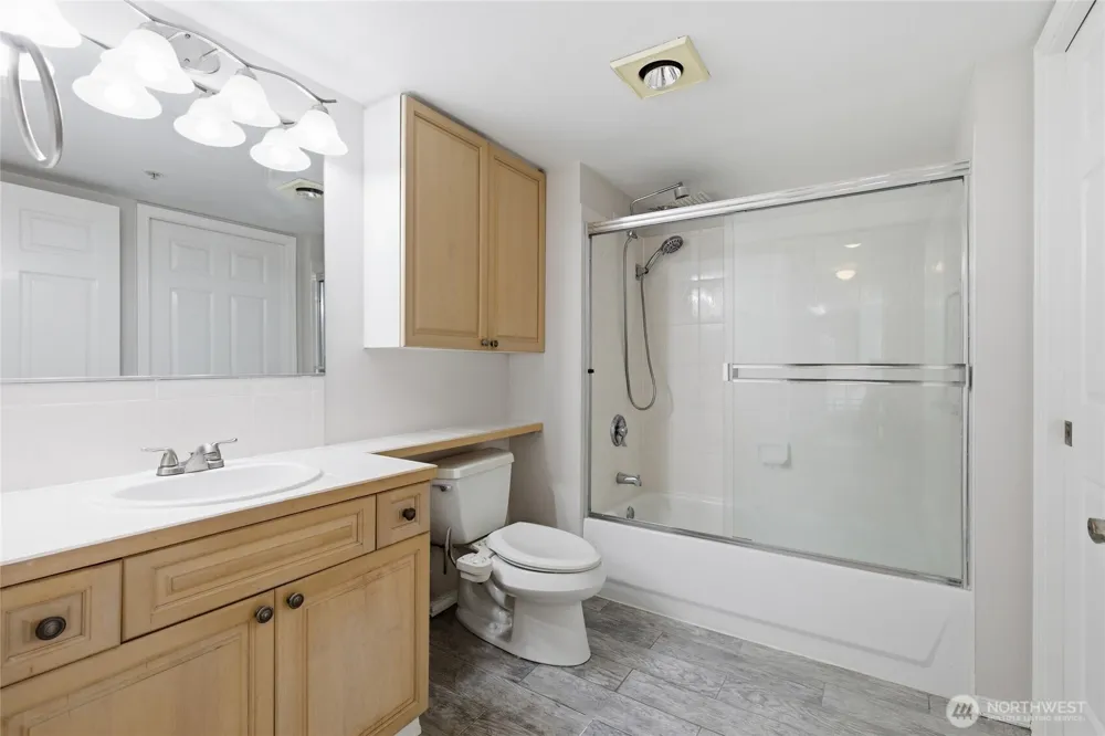 15020 Bothell Way NE #406 Lake Forest Park, WA 98155