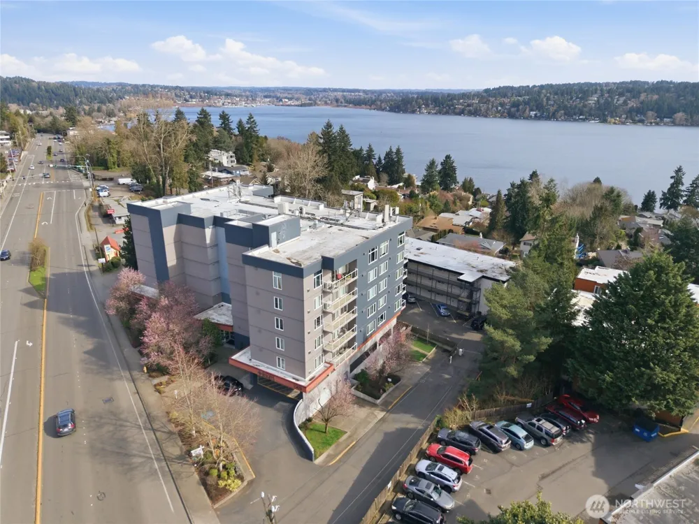 15020 Bothell Way NE #406 Lake Forest Park, WA 98155