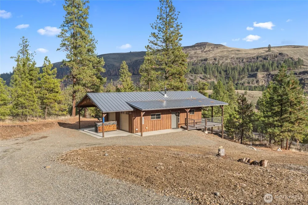 31741 Ringneck Lane E Davenport, WA 99122