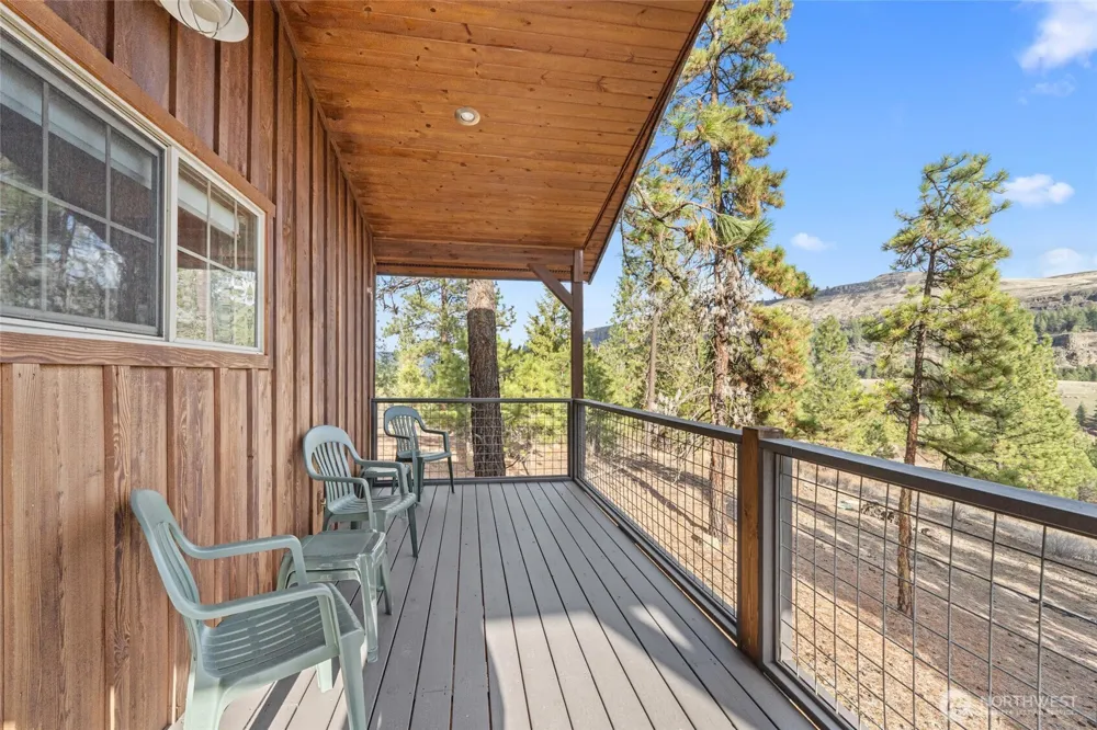 31741 Ringneck Lane E Davenport, WA 99122
