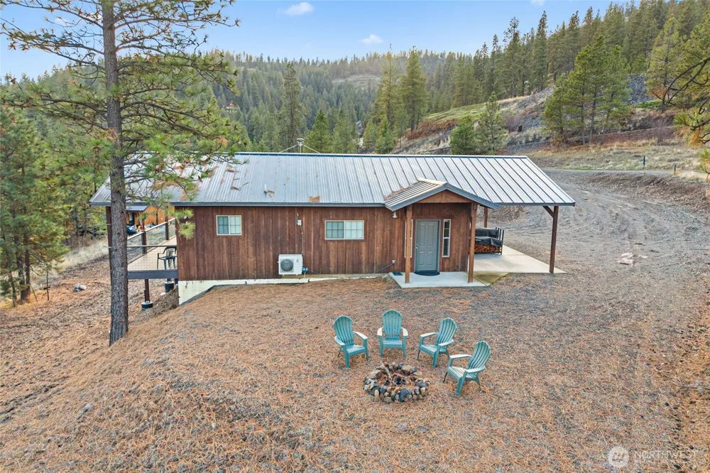 31741 Ringneck Lane E Davenport, WA 99122