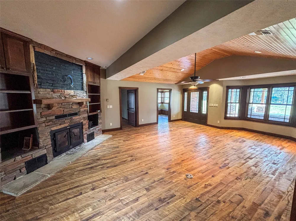 6182 FM 1398 Hooks, TX 75561