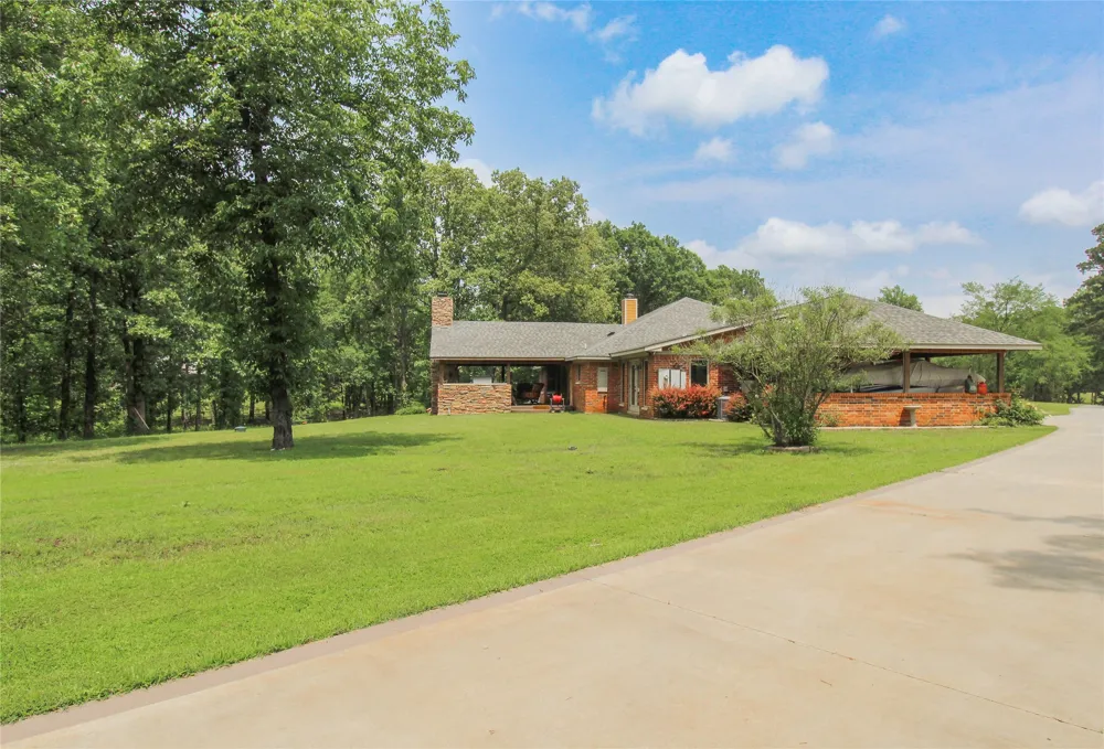 6182 FM 1398 Hooks, TX 75561