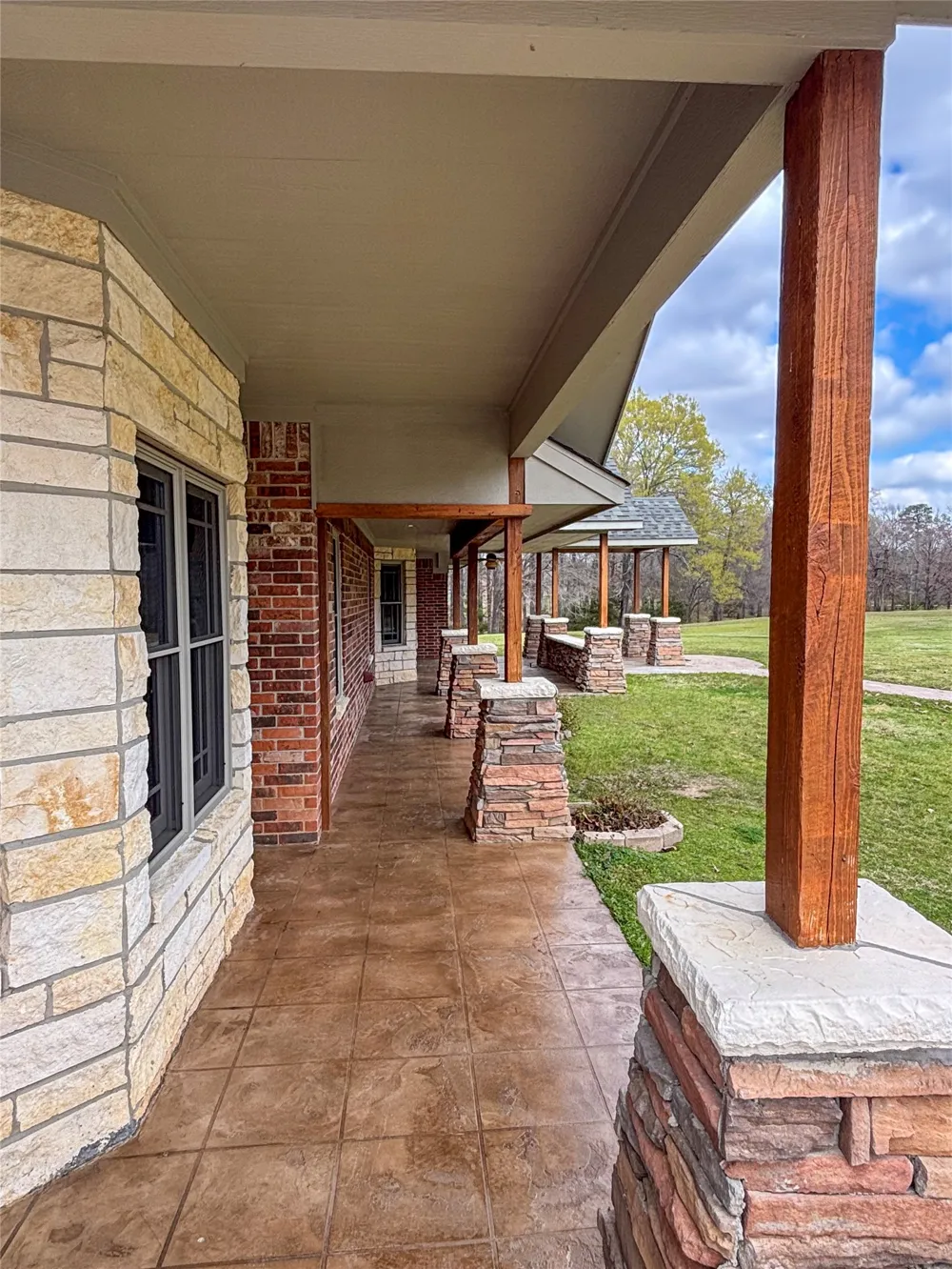 6182 FM 1398 Hooks, TX 75561