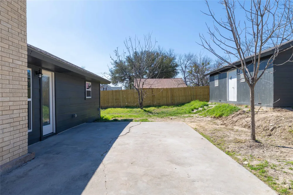 603 Pearl Street Comanche, TX 76442
