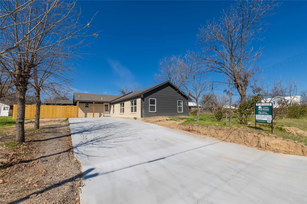 603 Pearl Street Comanche, TX 76442