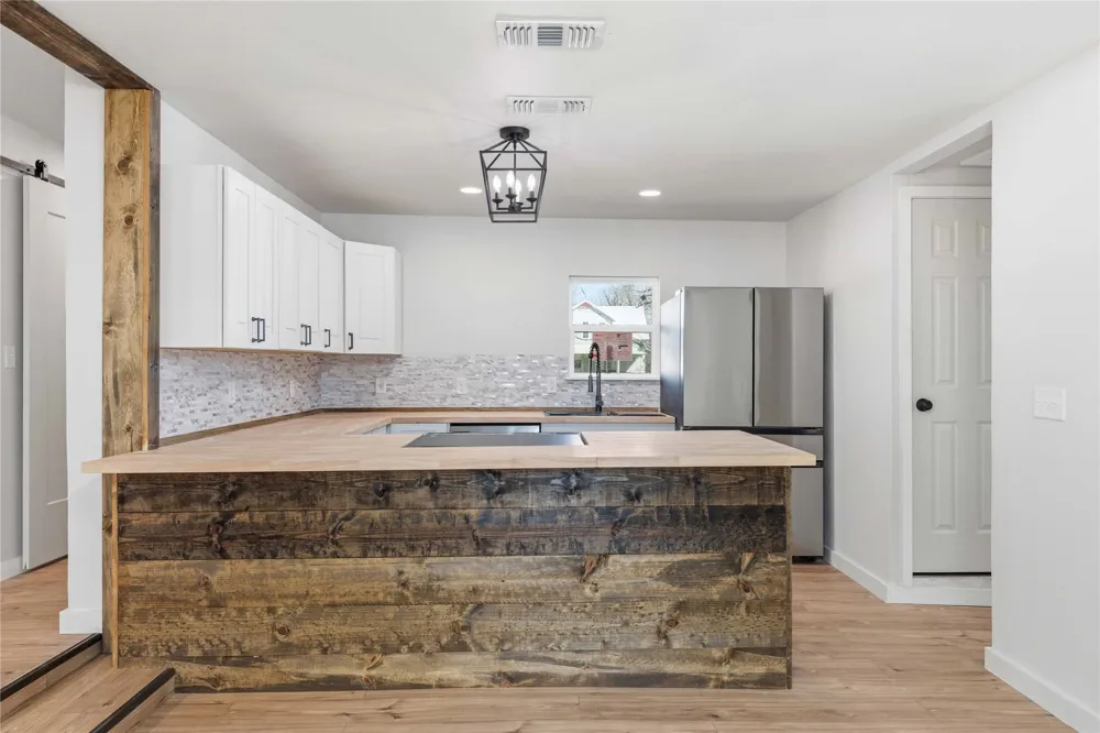 603 Pearl Street Comanche, TX 76442