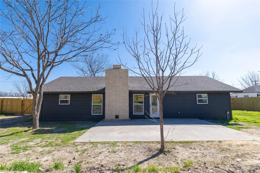603 Pearl Street Comanche, TX 76442